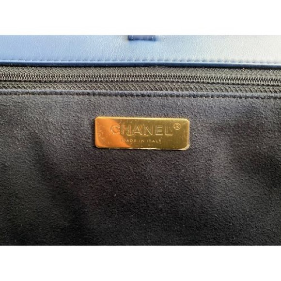 Chanel XXL Pharrell Crossbody Flap Bag - Picture 3 of 7